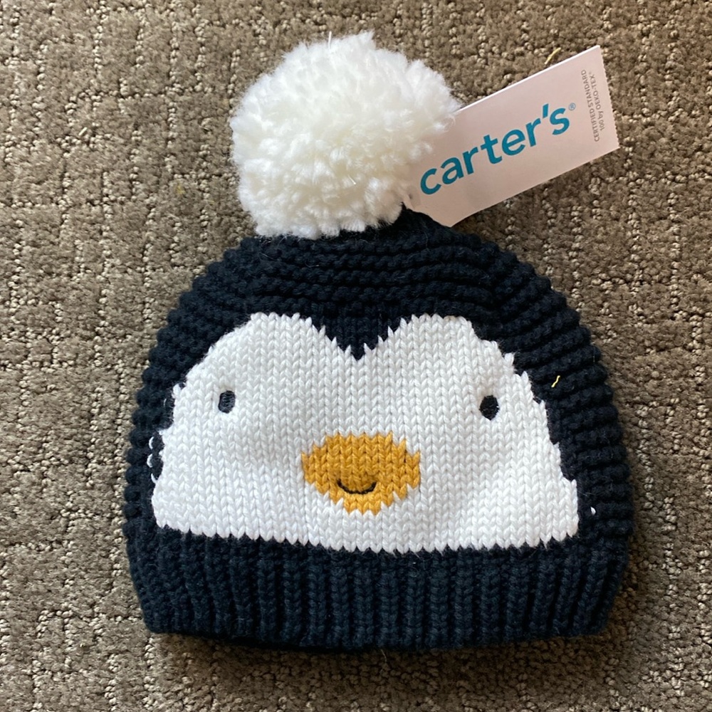 NWT Carter’s pom pom penguin beanie, fully lined 0-3 month size
